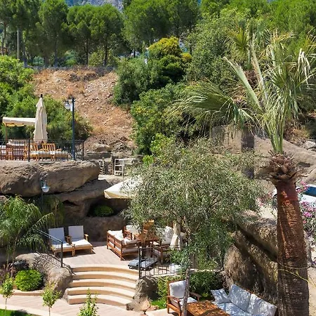 Amossia Elite Boutique ホテル トゥルンチュ