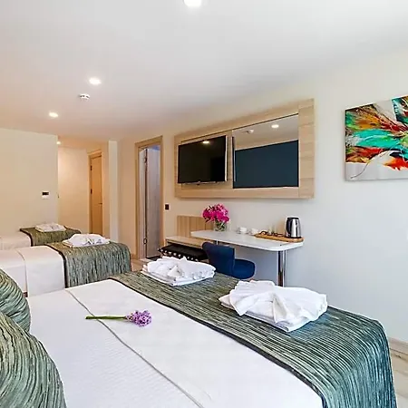 Hotel Amossia Elite 2*